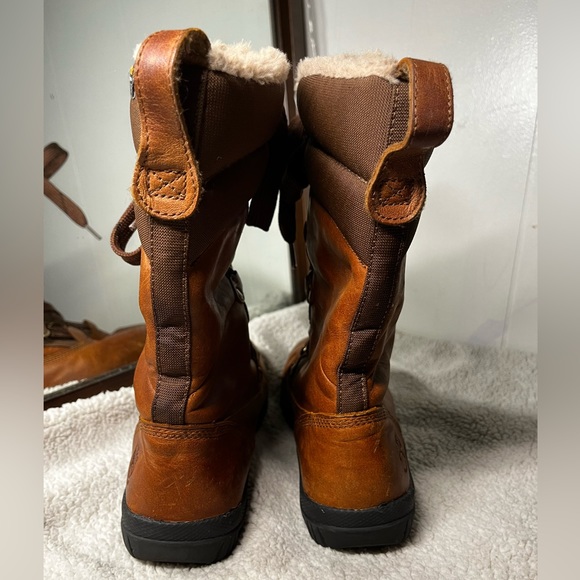 Women’s Timberland Mount Hope Boots - Tobacco Forty Leather - Insulated Lace Up - Picture 4 of 7